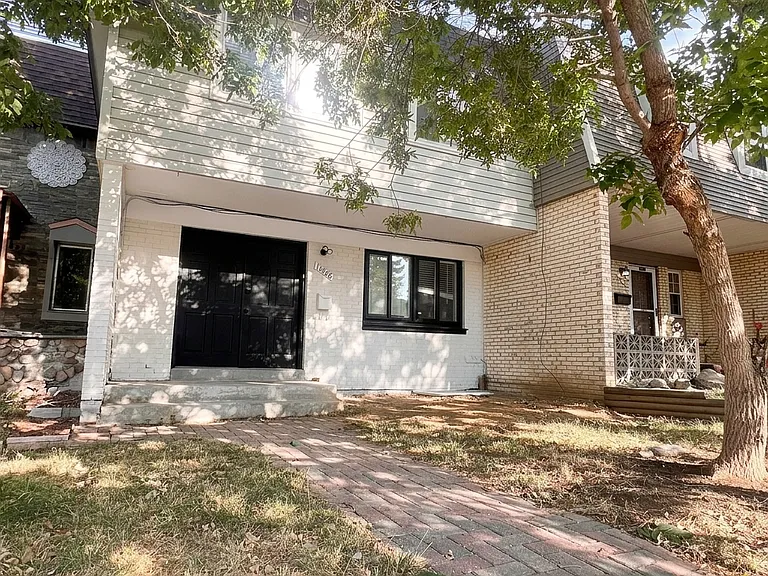 11646 Lincoln St — Photo 35