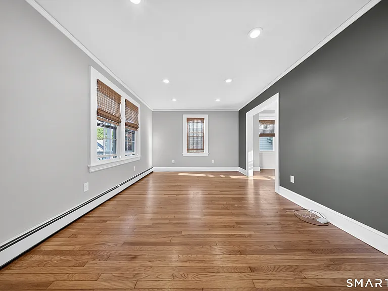 30 Noble St — Photo 10