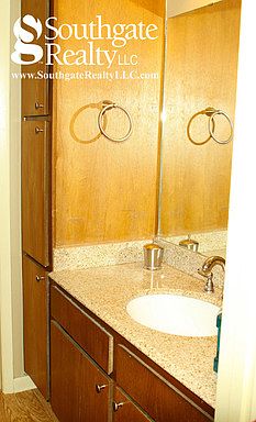 2nd image of 3319 W 4th St APT 201