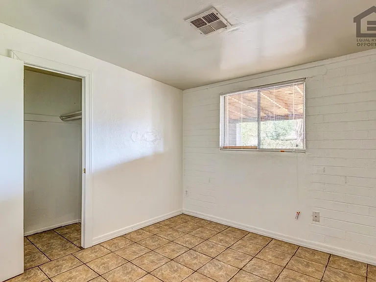 6321 W Whitton Ave — Photo 13