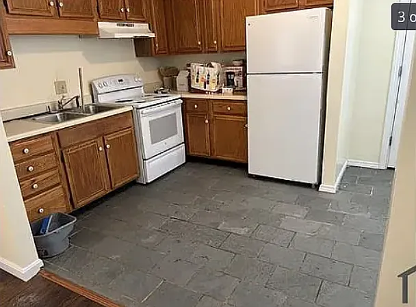 469 Main St #2 — Photo 5