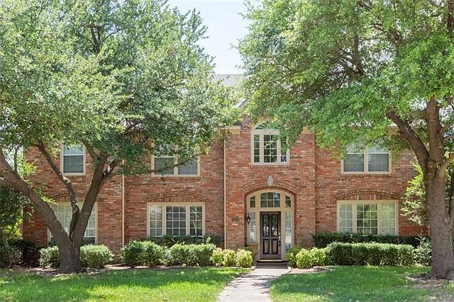 1st image of 2102 Bluebonnet Dr