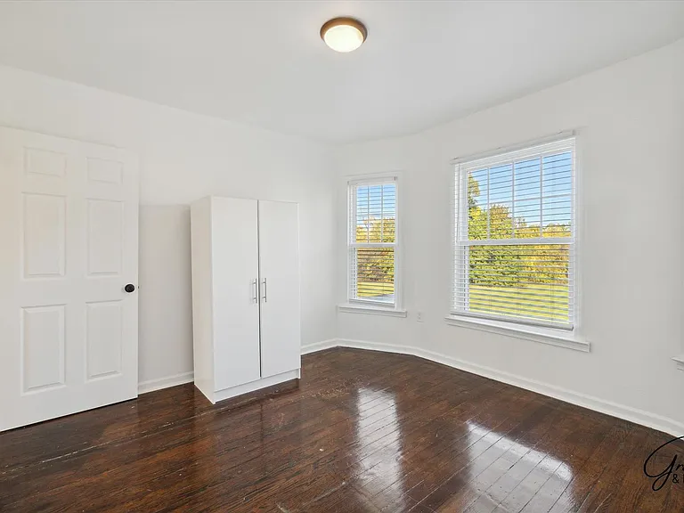 242 Harmon St — Photo 18