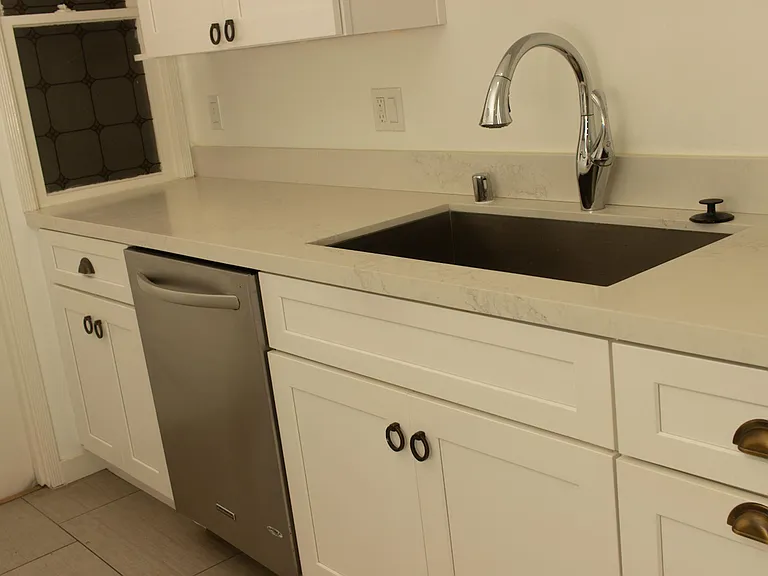 453 N Doheny Dr #B — Photo 8