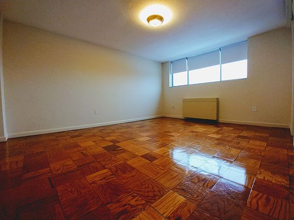 5th image of 100 Monmouth St #202