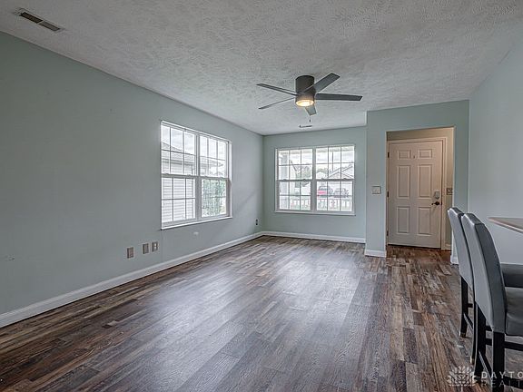 4th image of 444 Peyton Dr