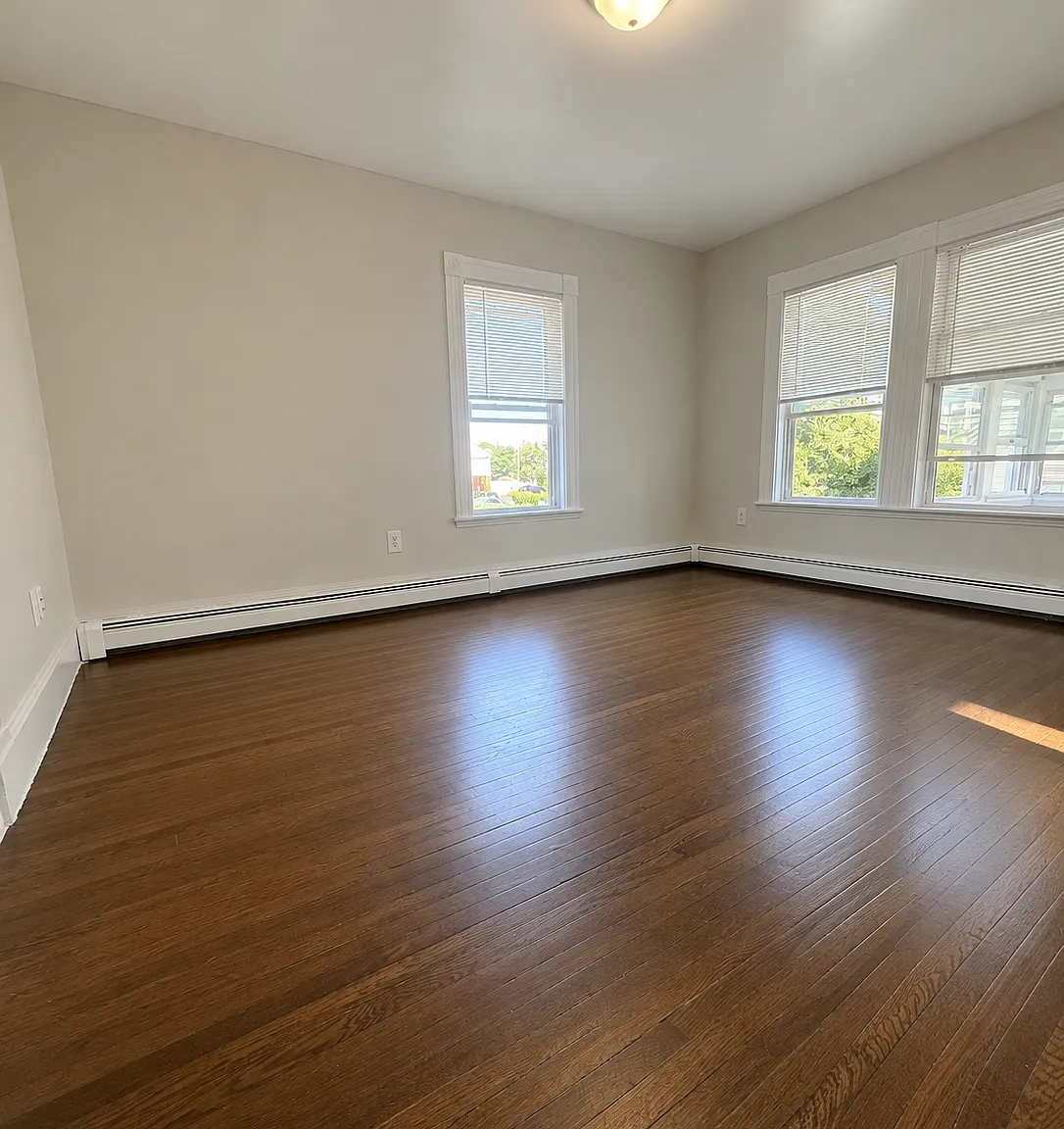 5 bed, $3,400 — Photo 3