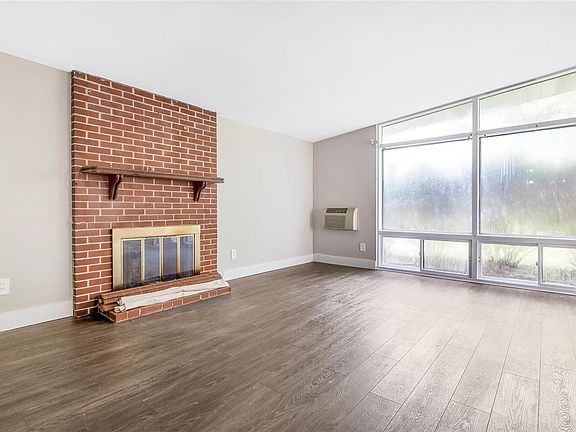 5th image of 830 Bobbins Ln