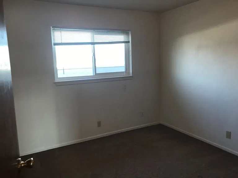 135 Keystone Ave — Photo 6
