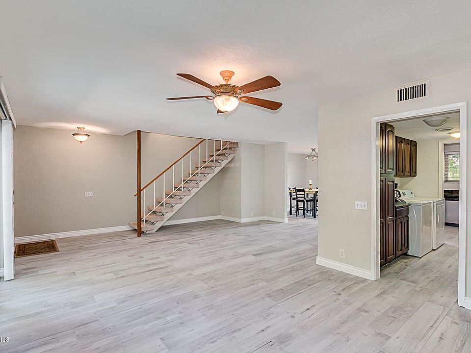 1st image of 500 W Clarendon Ave #A7