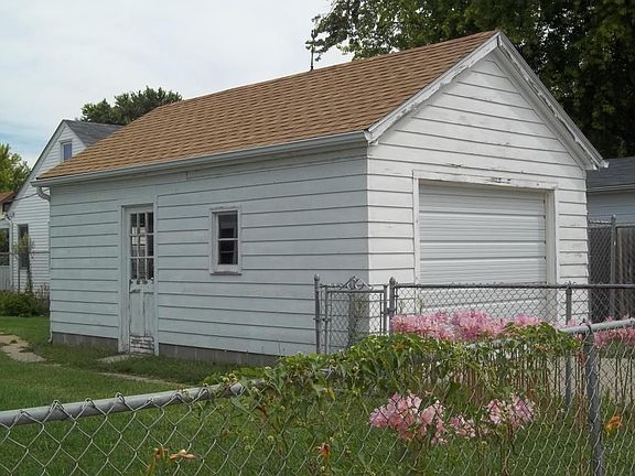 2nd image of 2635 C Ave