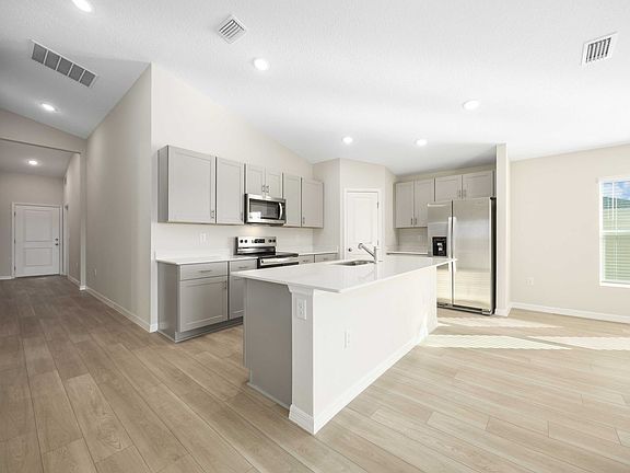 5th image of 1724 Vanilla St