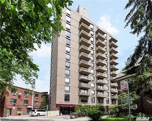 1st image of 11624 Grosvenor Ln APT 2A