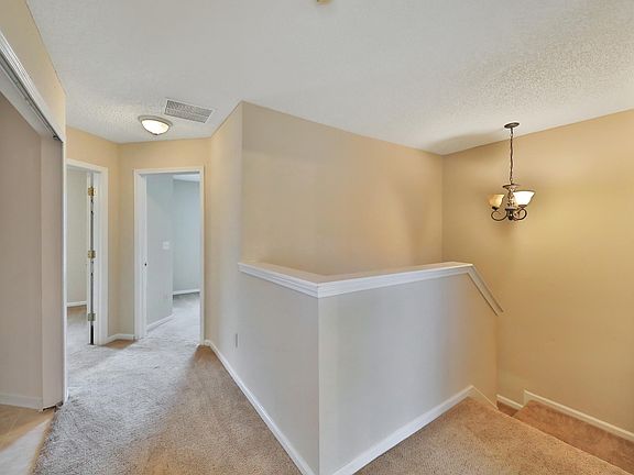 4th image of 140 Southern Bridge Blvd Unit 2