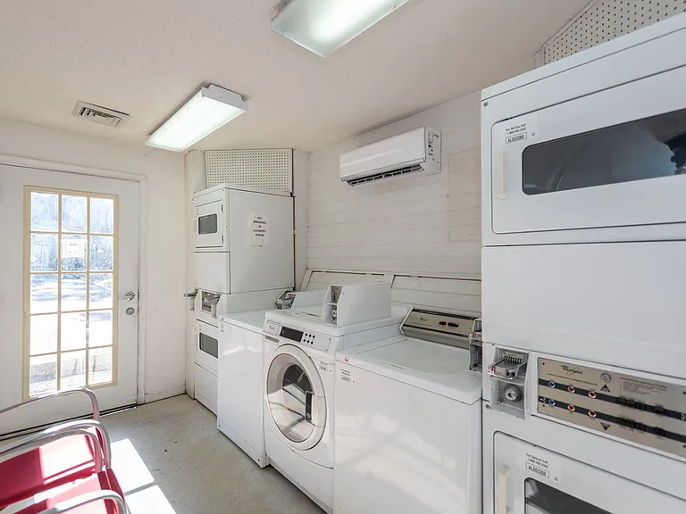 McGuire Park Apartments — Photo 5