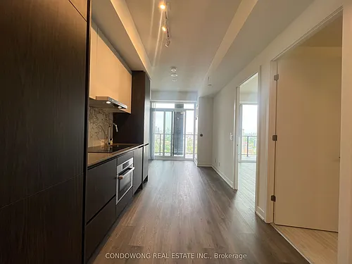 180 Front St E #4016 Photo 1