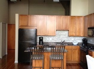 758 N Larrabee St APT 207, Chicago, IL 60654