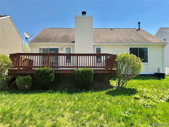 5th image of 476 Waterbury Ct #203