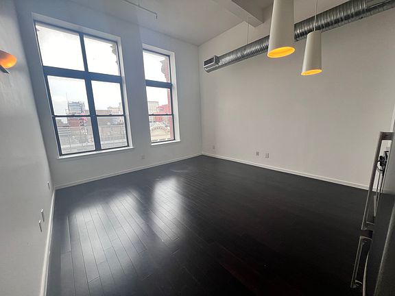 2nd image of 726-28 Market St Unit 601