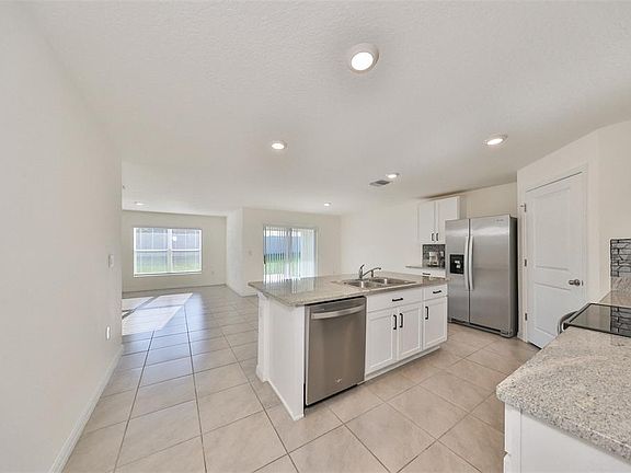 3rd image of 16782 Carlton Pond St