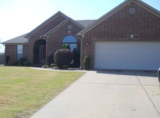 8 Ross Dr, Vilonia, AR 72173