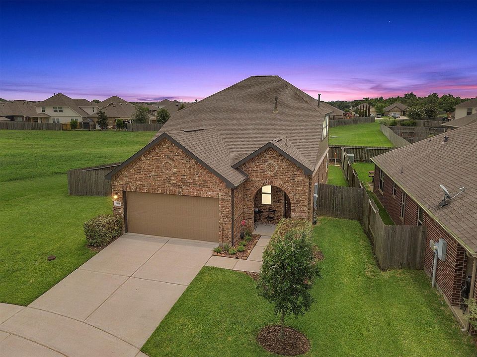 1st image of 6851 Dogwood Cliff Ln