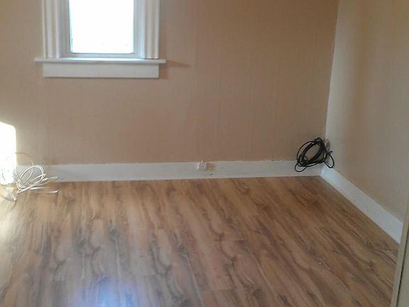 5th image of 17752 Wood St