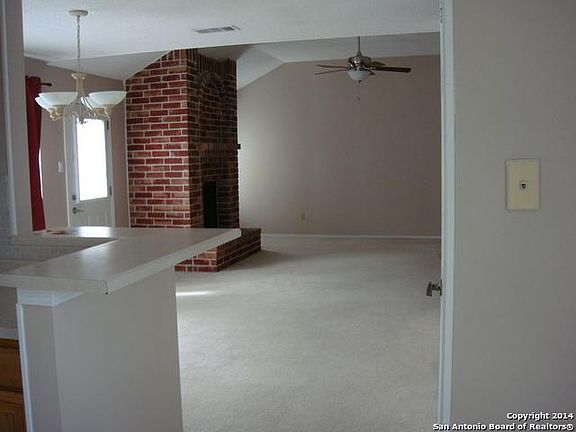 5th image of 972 Hedgestone Dr