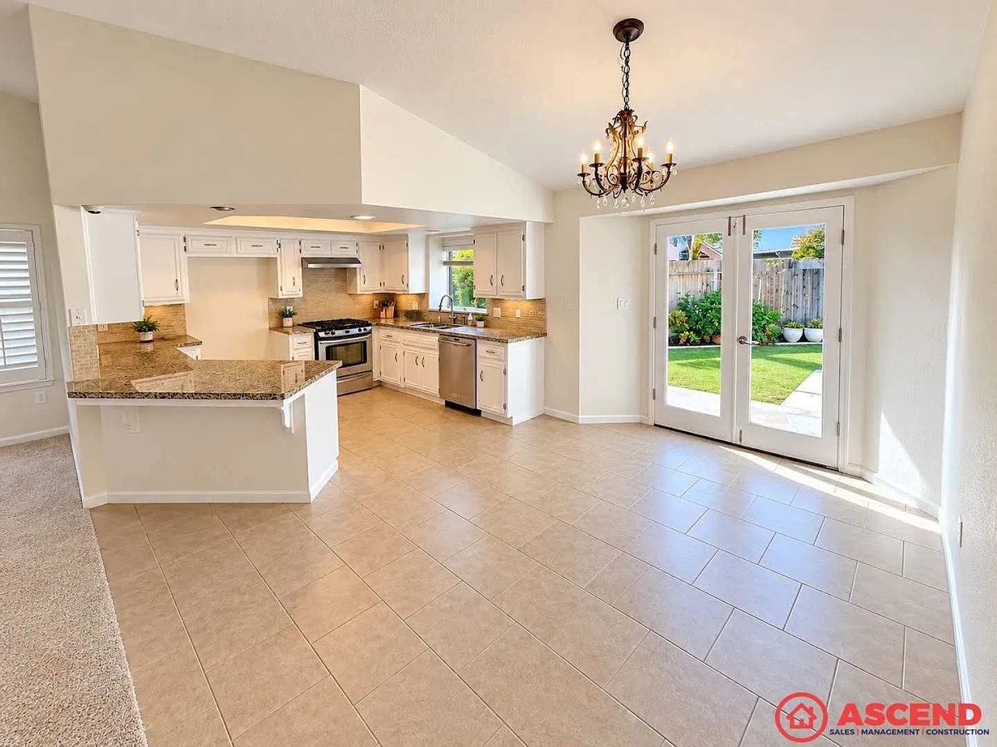 Move-In Ready 4BR/2BA Home in 93312 Trash & Sewer Paid! — Photo 4