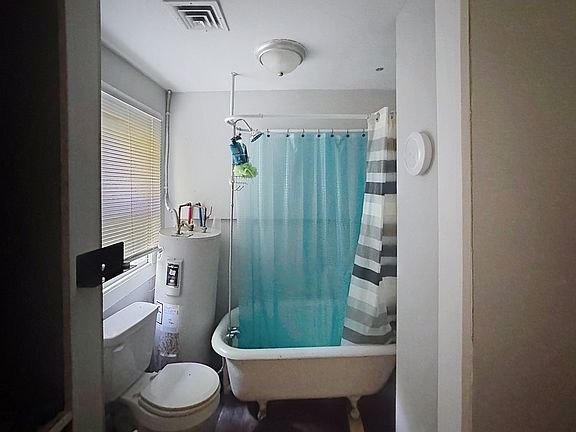 5th image of 4009 6th St