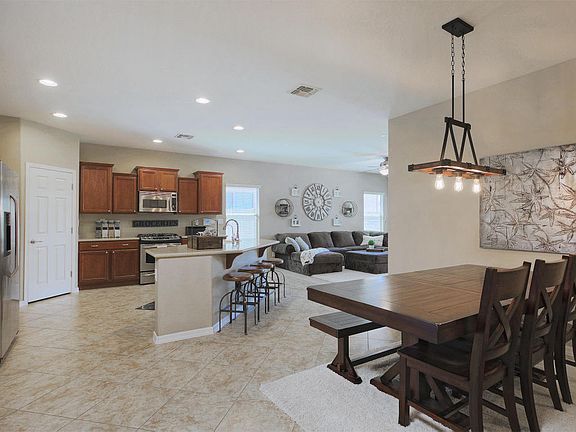 5th image of 2515 W Mark Ln
