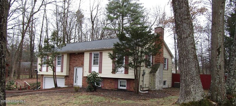 4th image of 31 Twicwood Lane
