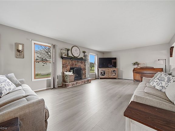 4th image of 2623 Captens St NE