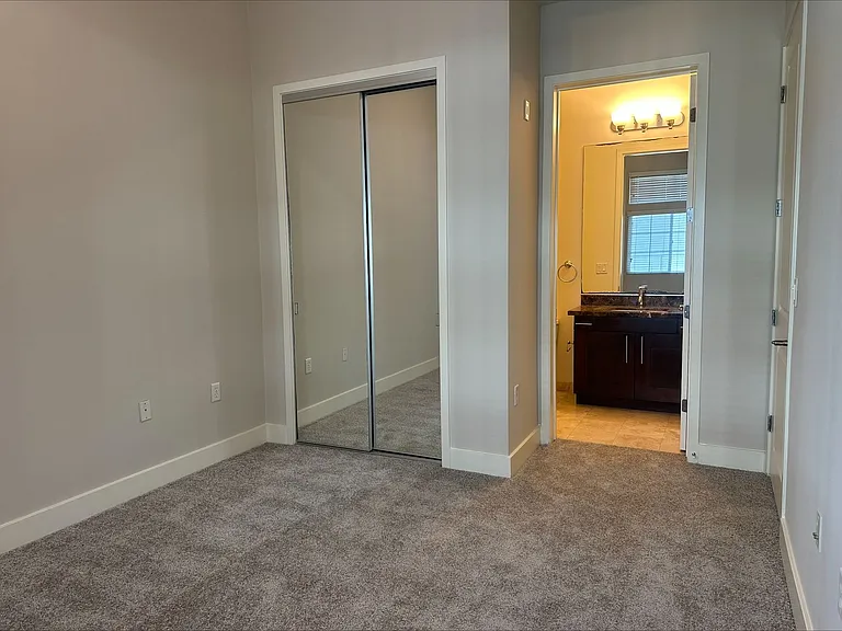 Axis 2300 Apartments — Photo 154