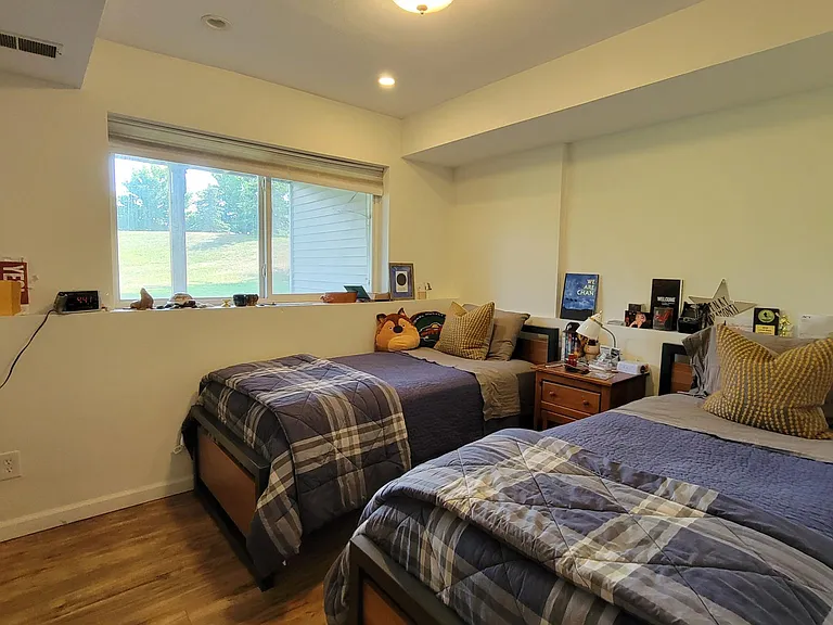 7648 Century Ct — Photo 32
