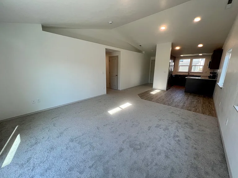 3668 Ford Dr — Photo 9