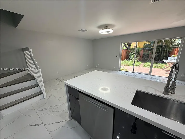 774 NW 42nd Pl #774 — Photo 7