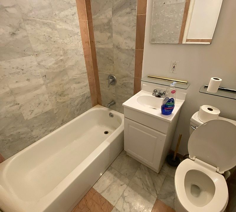 1st image of 239 E 33rd St APT 4C