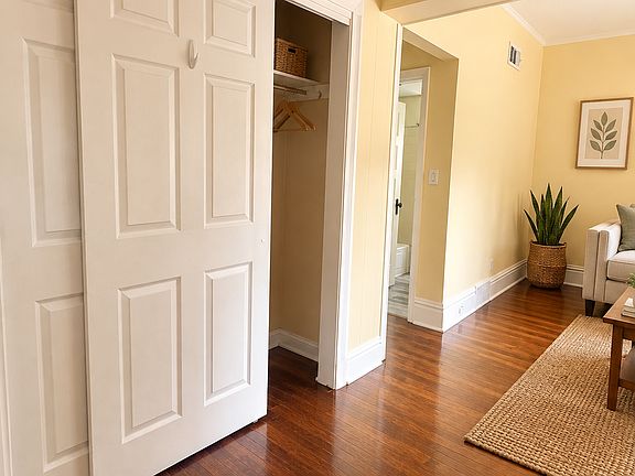 4th image of 3721 Summit St APT 1