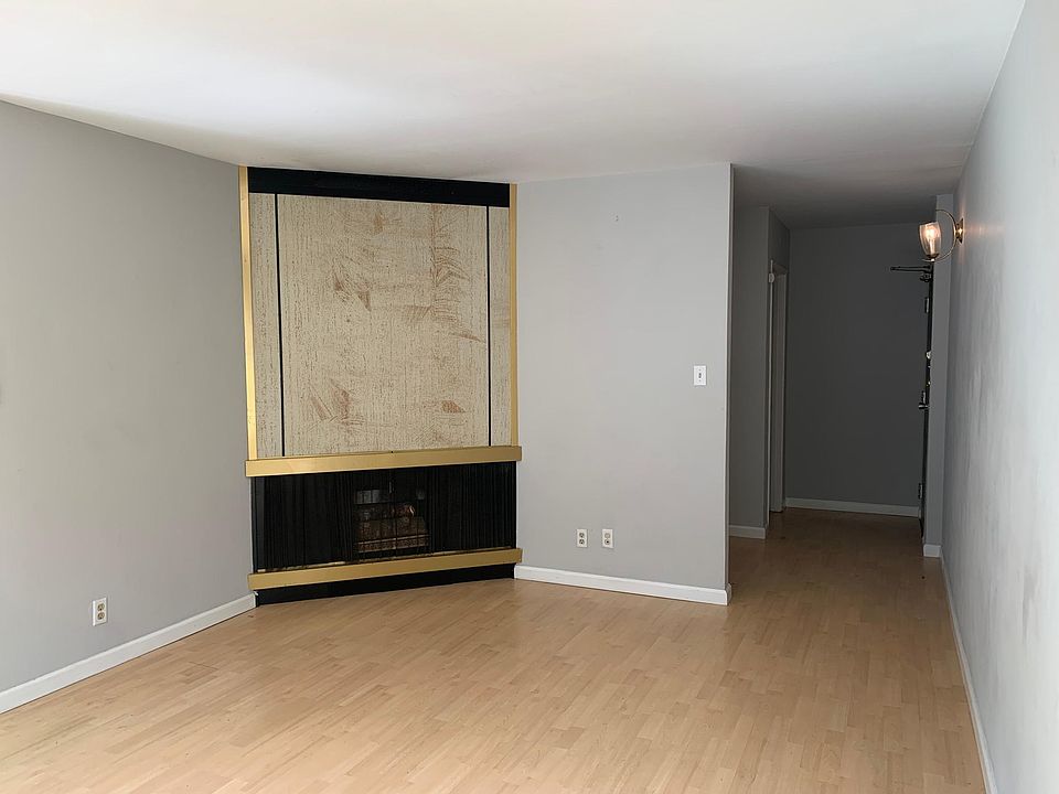 1st image of 2144 Green St APT 1