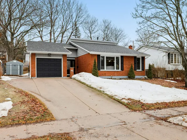 774 High Gate Park Dr, Kingston, ON K7M 5Z8