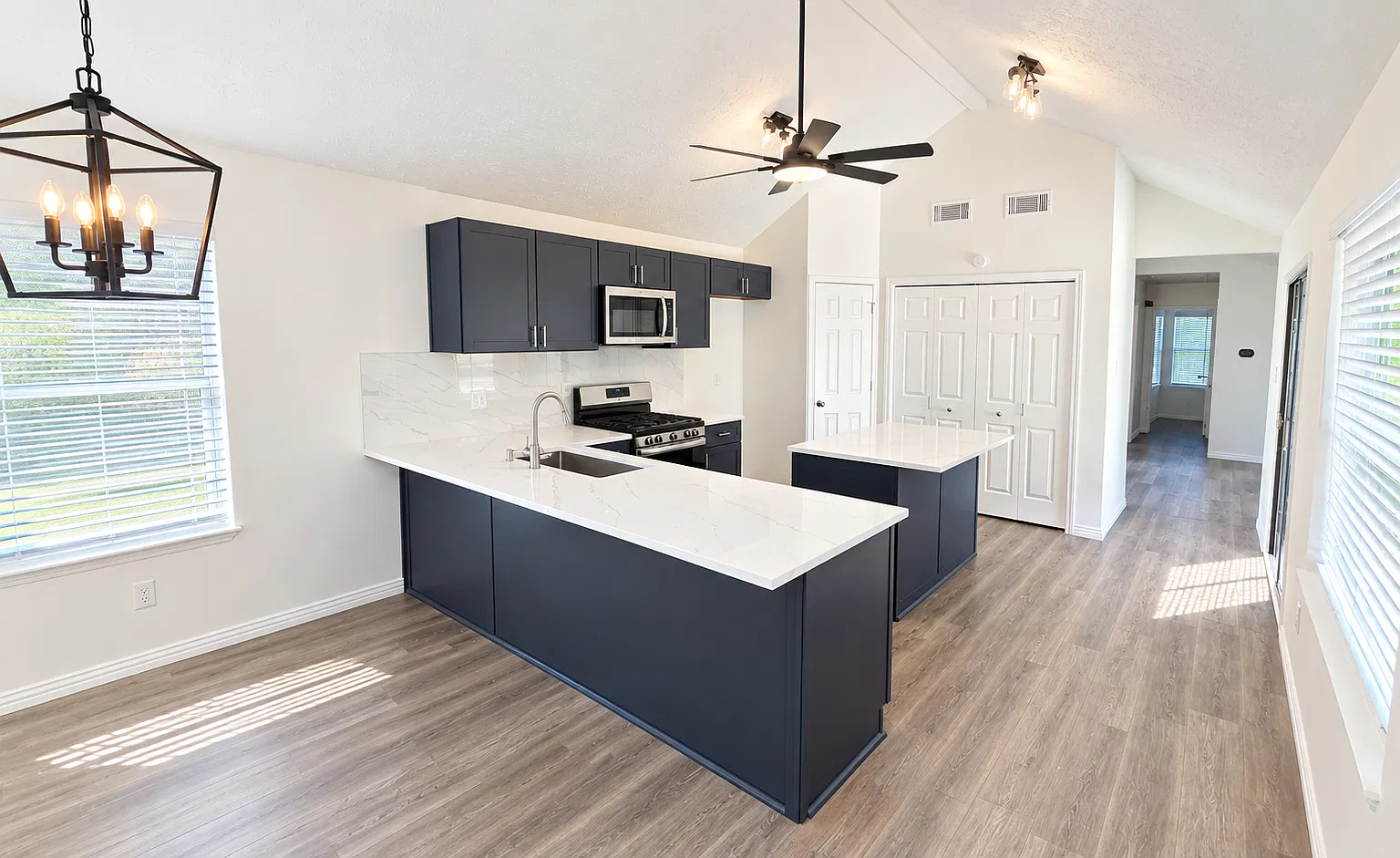 3 bed, 1583 sqft, $2,100 — Photo 4
