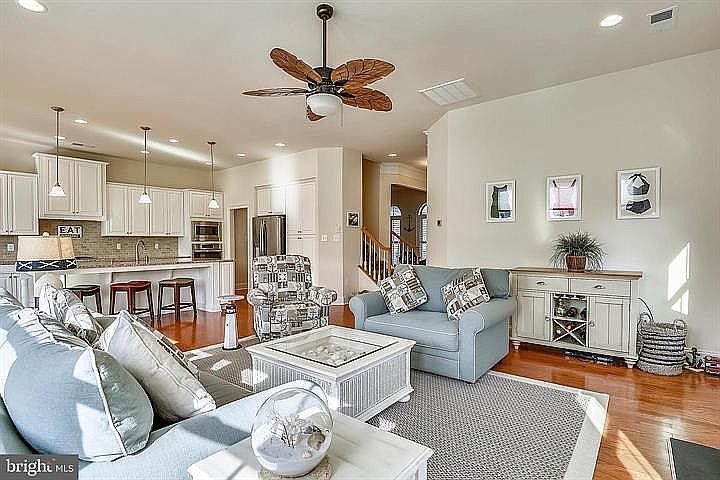 2nd image of 25398 Robin Tree Ln