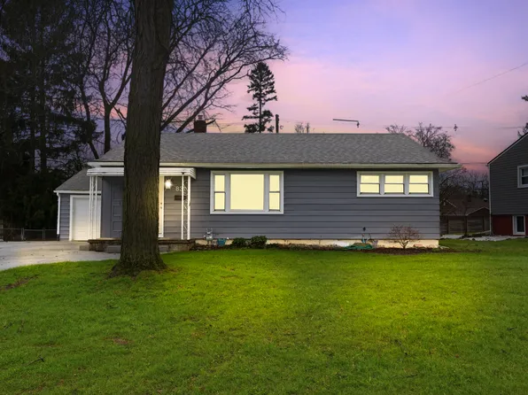 831 Loyola Dr, Ann Arbor, MI 48103