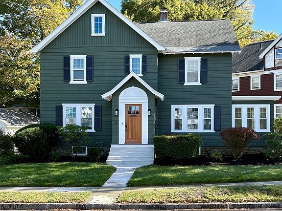 2nd image of 108 Longfellow Rd