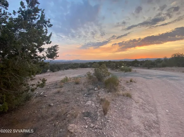 3380 E Kearney Trail, Rimrock, AZ 86335