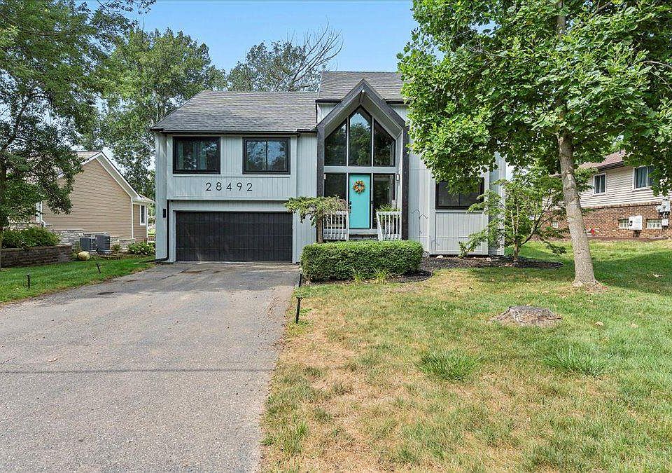 1st image of 28492 Barbara Ln