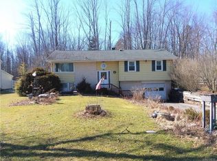 3322 Stony Point Rd, Grand Island, NY 14072