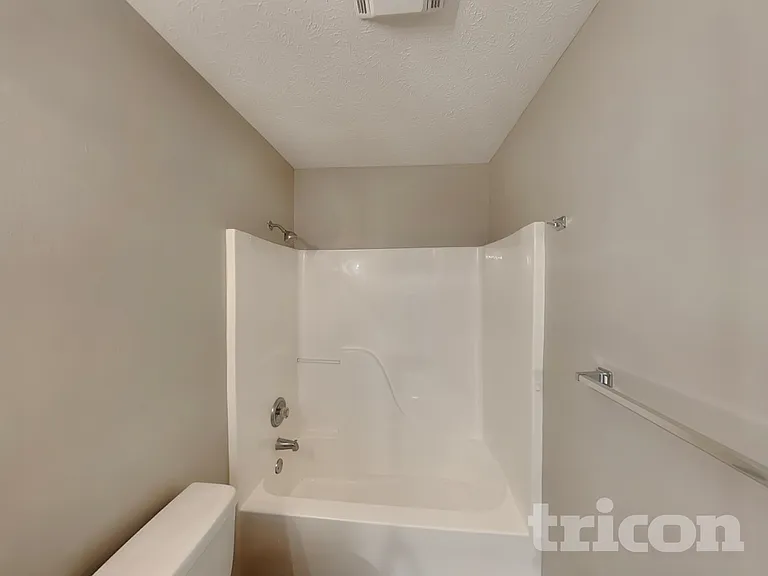 676 Eagles Nest Cir — Photo 15