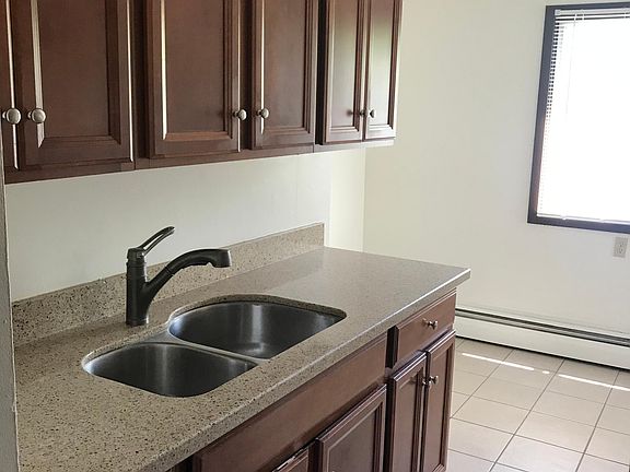2nd image of 1310 Park St APT 305